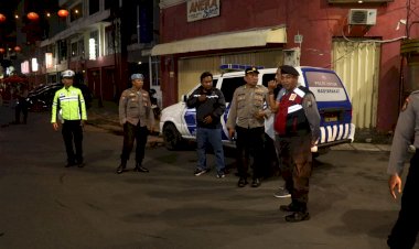 Polres-Tanjungperak-Gelar-Patroli-Skala-Besar-Antisipasi-Kriminalitas-dan-Balap-Liar