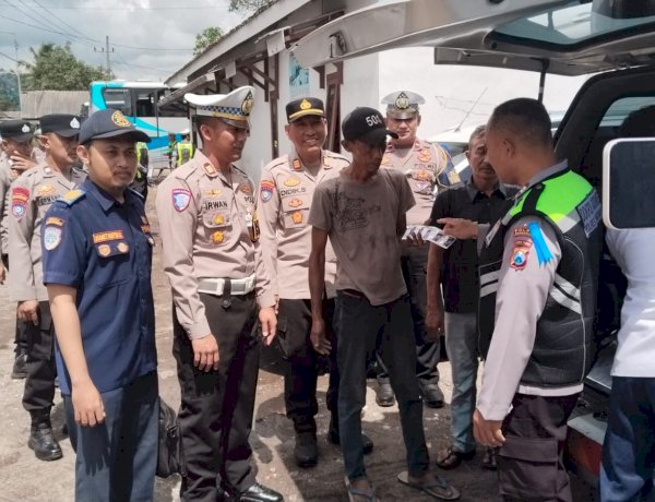 Polres Bondowoso Periksa Kesehatan Sopir Angkutan Umum di Hari Pertama Ops Keselamatan Semeru